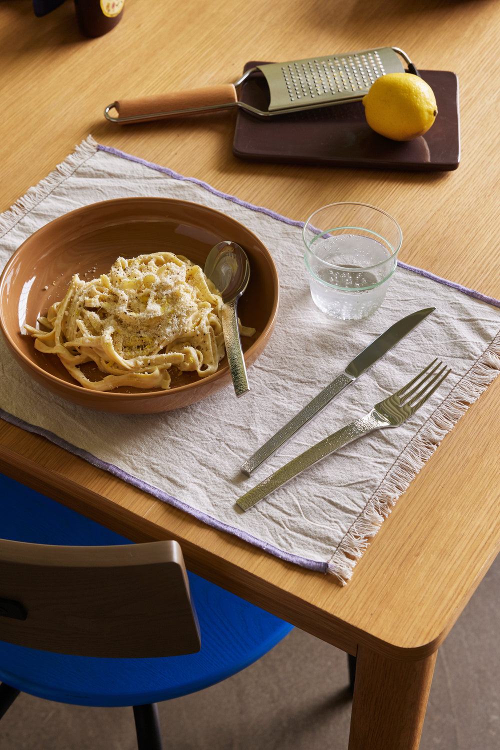 Mano Besteck texturiert, 16er Set