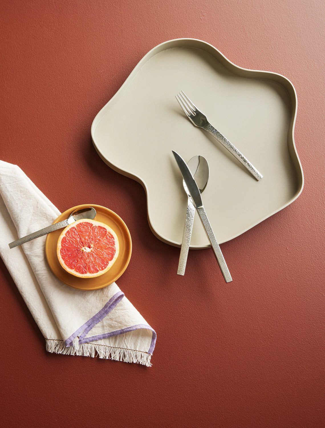 Tablett Pond, Sandfarben