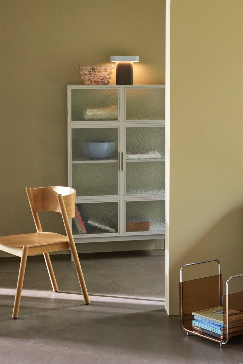 Vitrinenschrank Plex, Stahl grau