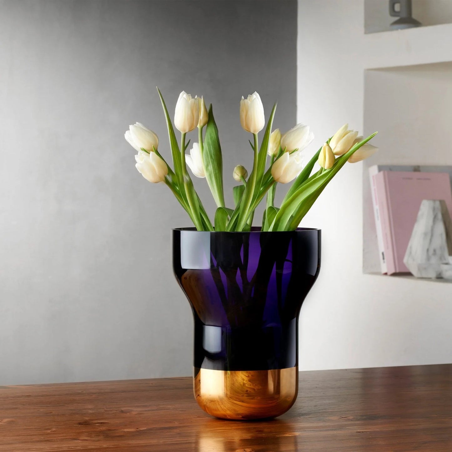 Contour Vase Wide, Gold