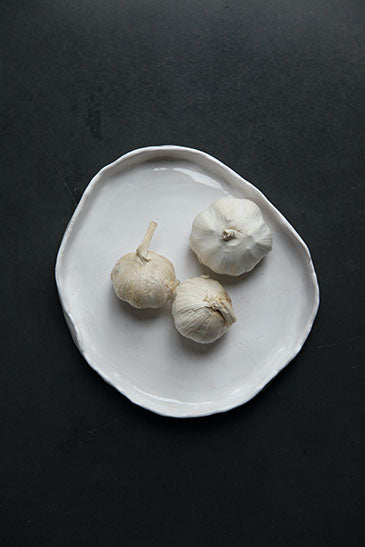 Handgefertigte Servierplatte LER aus Keramik, small